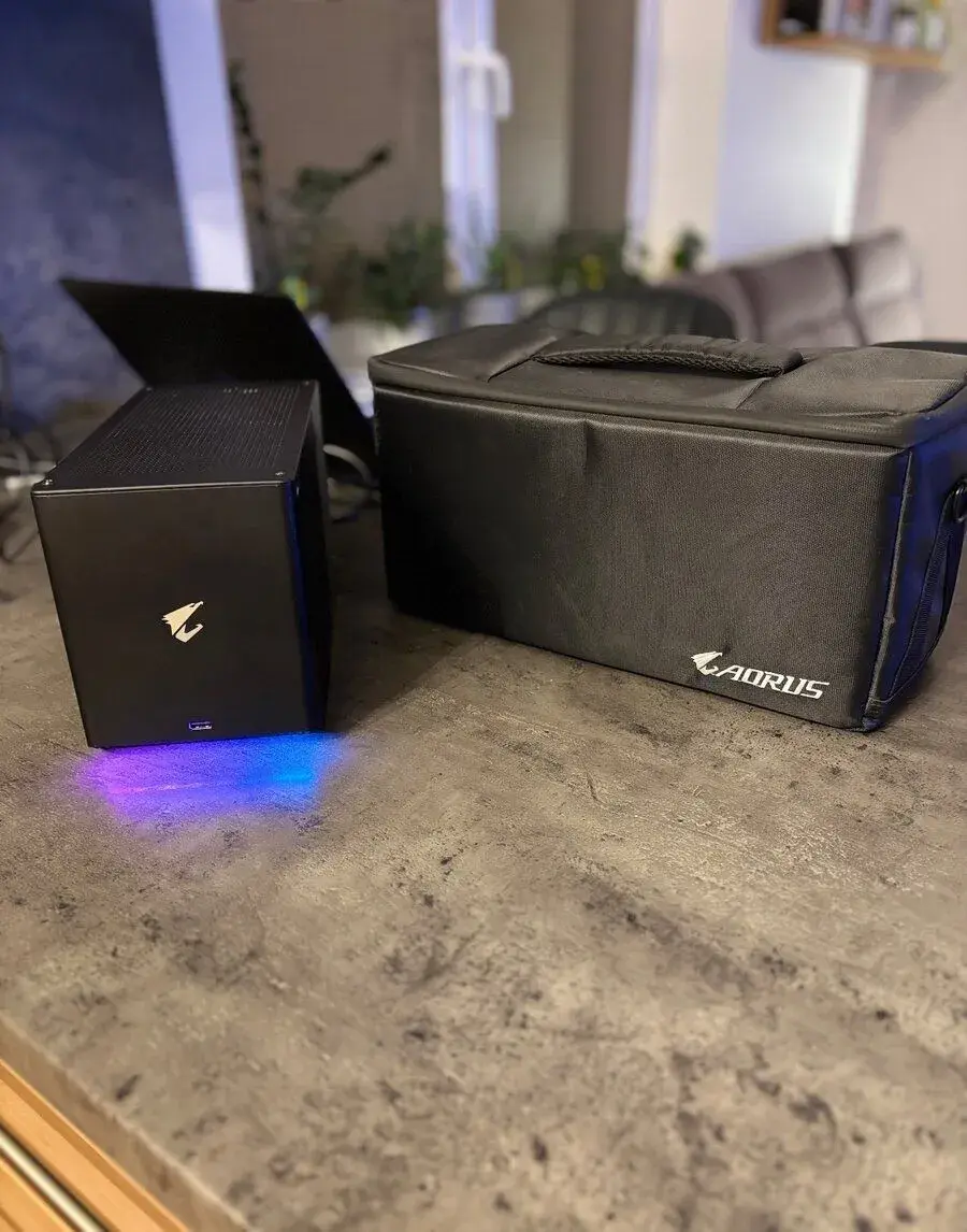 GIGABYTE AORUS RTX 3080 GAMING BOX 10GB