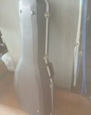 Pouzdro na kytaru