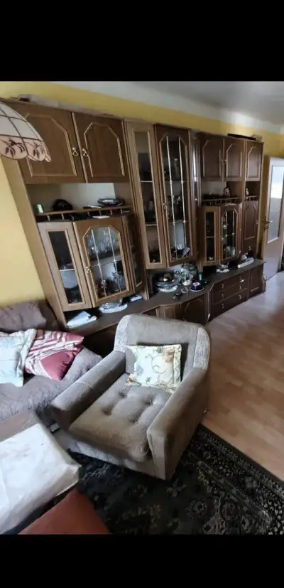 Kredenc, nábytková obývací stěna, skříň