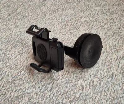 Držák na smartphone do auta