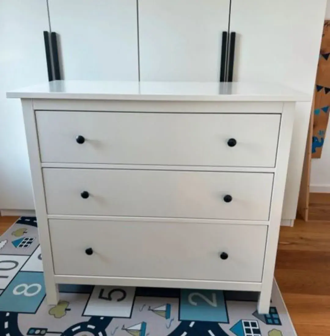 KOMODA IKEA HEMNES V LESKU