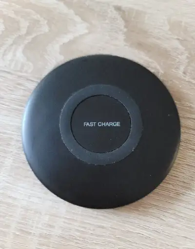 Bezdrátová nabíječka Samsung EP-P1100BB