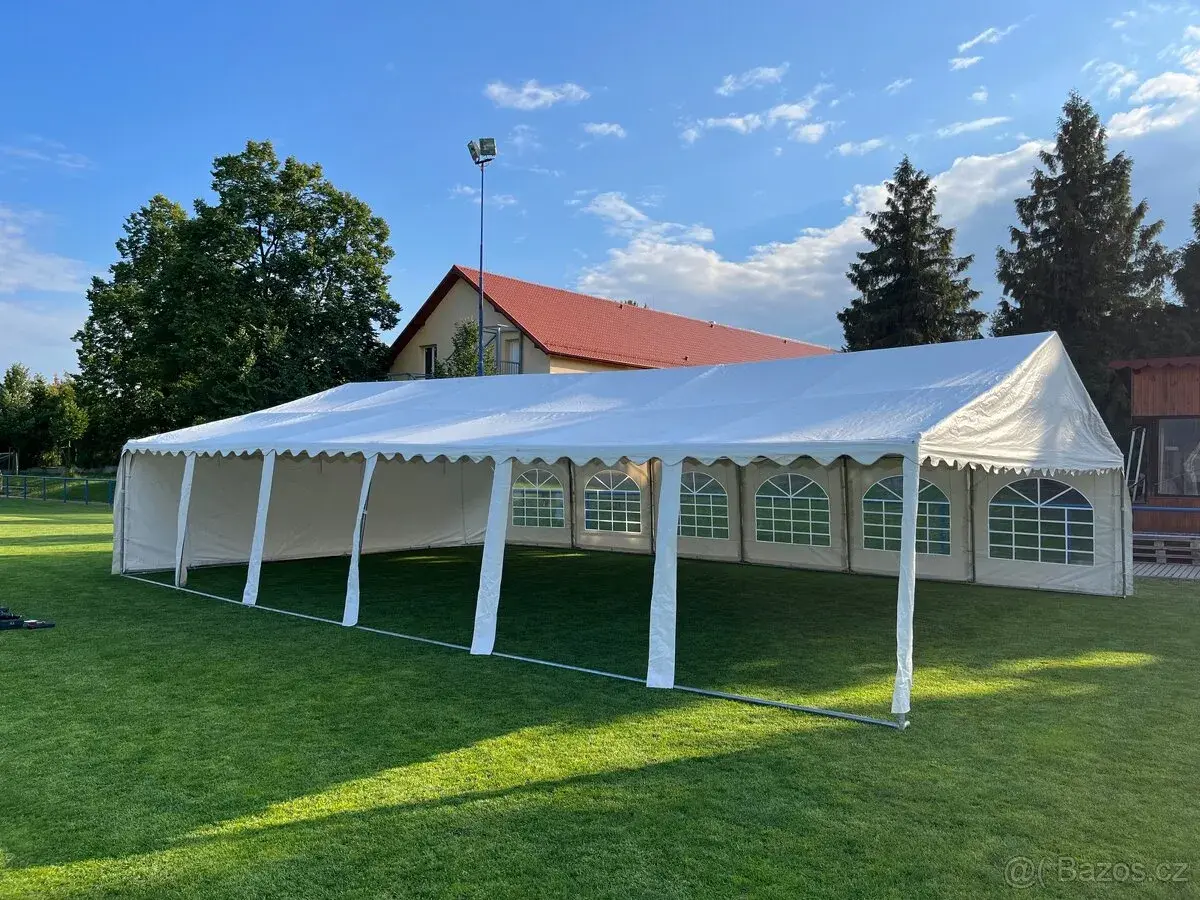 Pronájem party stanu 12x8m