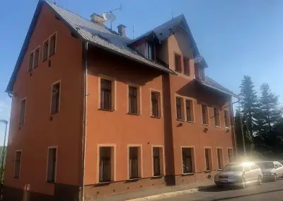 Pronajem byt 2+kk, 65m2, zrekonstrovany, se zahradou