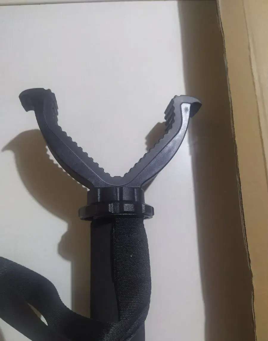 Teleskopický monopod pro zbraň nebo fotoaparát.