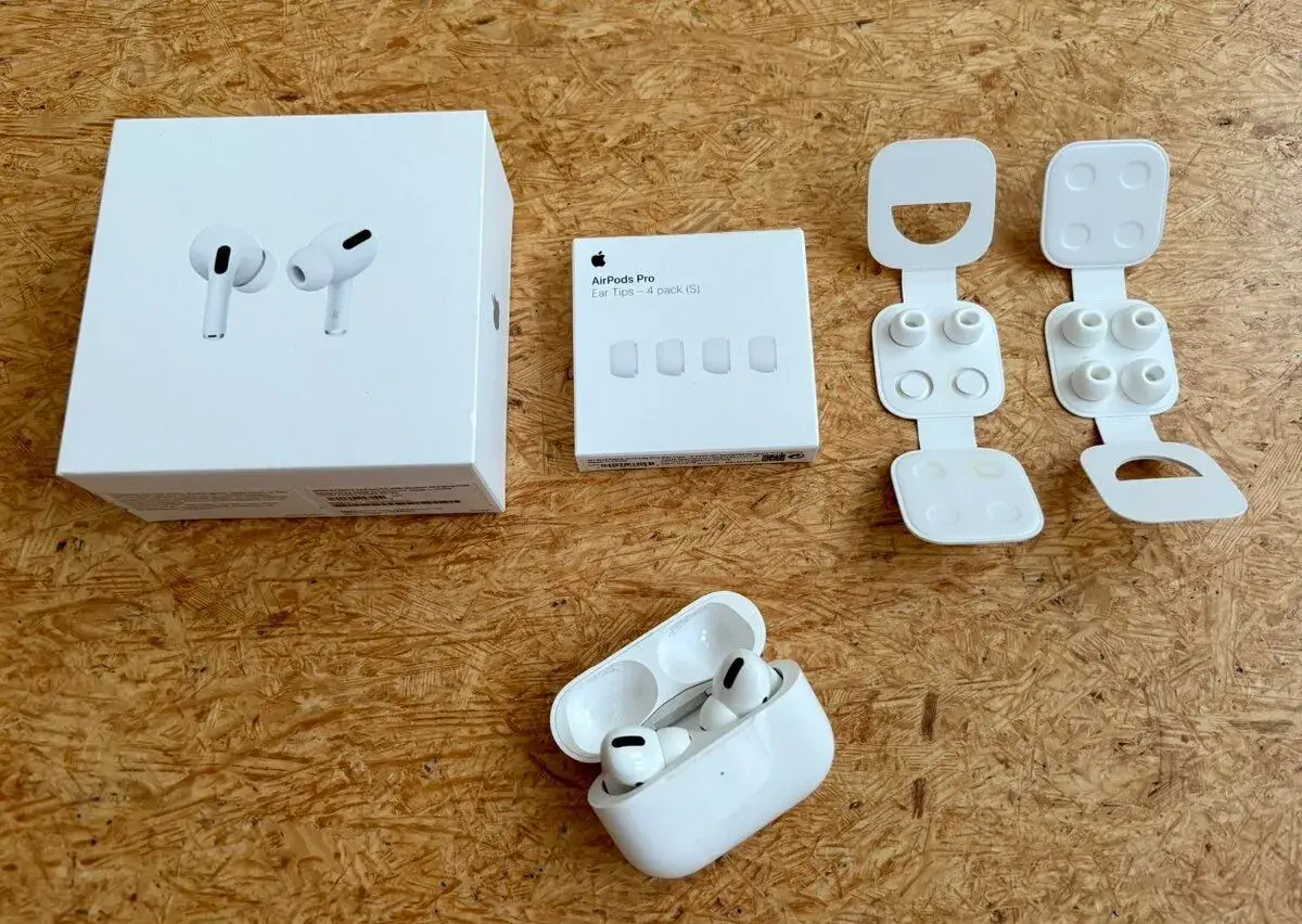 Apple AirPods Pro (1. generace) 2021