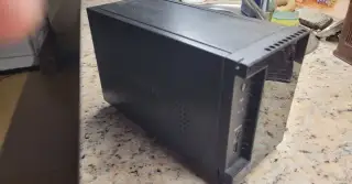 NetGear ReadyNAS 102 s HDD, + napájecí orig.zdroj