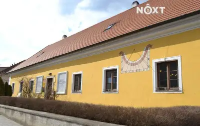 Pronájem komerční Obchodní prostory, 137㎡