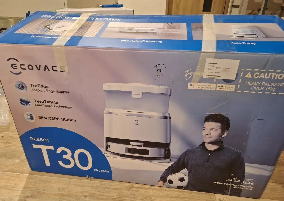 Špičkový robotický vysavač Ecovacs Deebot T30 Pro Omni
