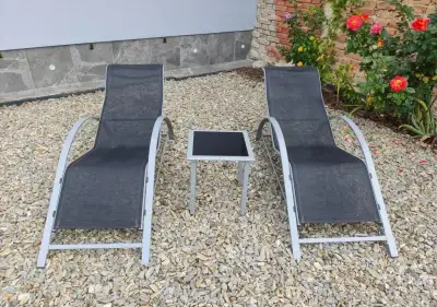 SET 2KS Relaxačních lehátek a stolu Avenberg DOLFINE