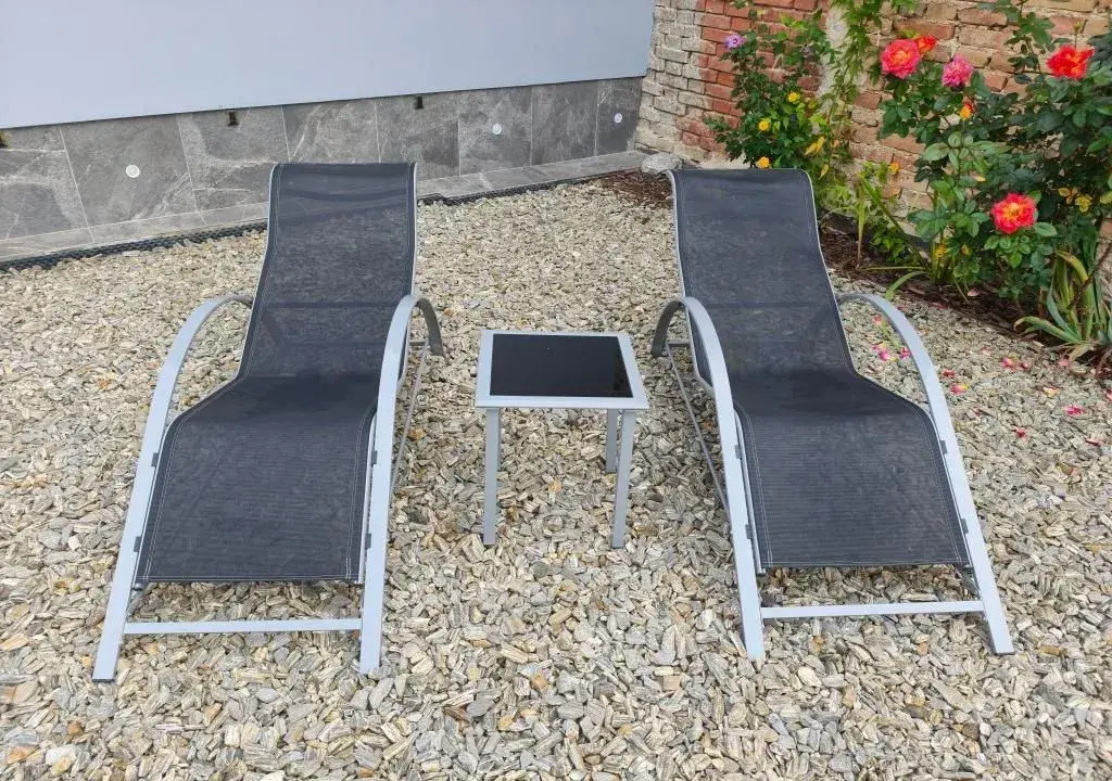 SET 2KS Relaxačních lehátek a stolu Avenberg DOLFINE