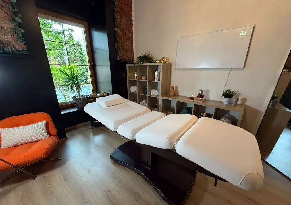 Přenechání kompletně vybaveného masážního salonu – Praha 5