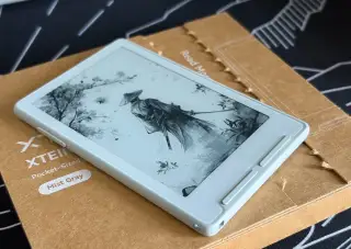 XTEINK X3 Mist Gray – jako nová, CrossPoint