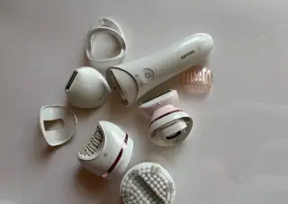 Dámský epilátor Philips Wet & Dry s bohatým příslušenstvím