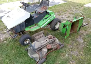 Etesia Hydro 100 díly
