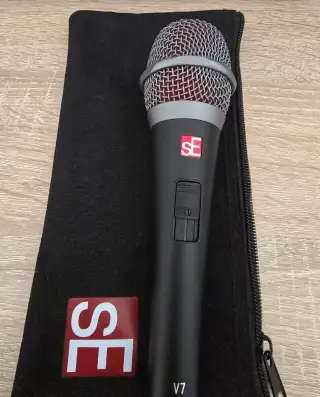 MIKROFON SE V7