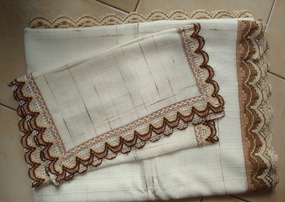 Ubrus a dečka s krajkou 216 x 220+40x100 cm