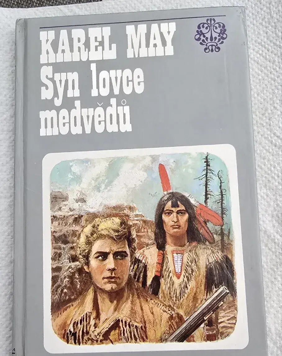 Karel May kniha Syn lovce medvědů - 1. vydání 1987