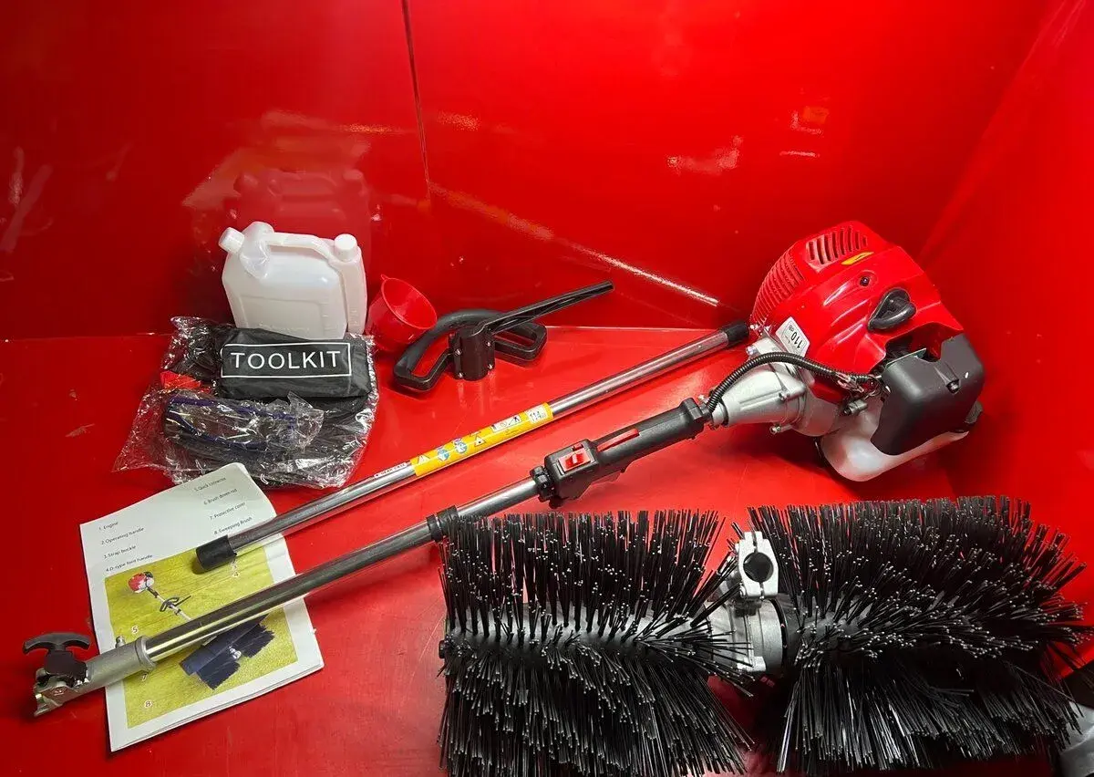 Benzinový rotační kartáč / zametací stroj 52 ccm