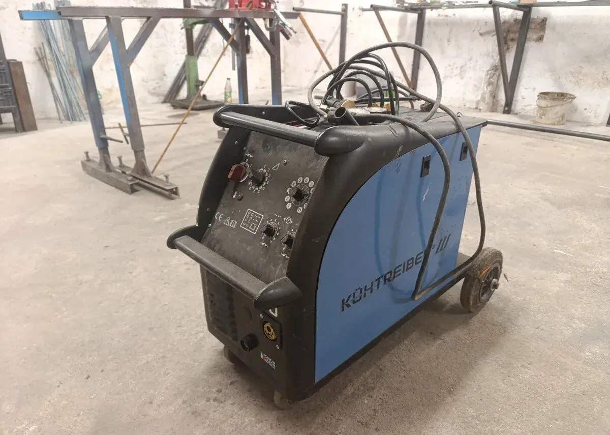 Svářečka Co2