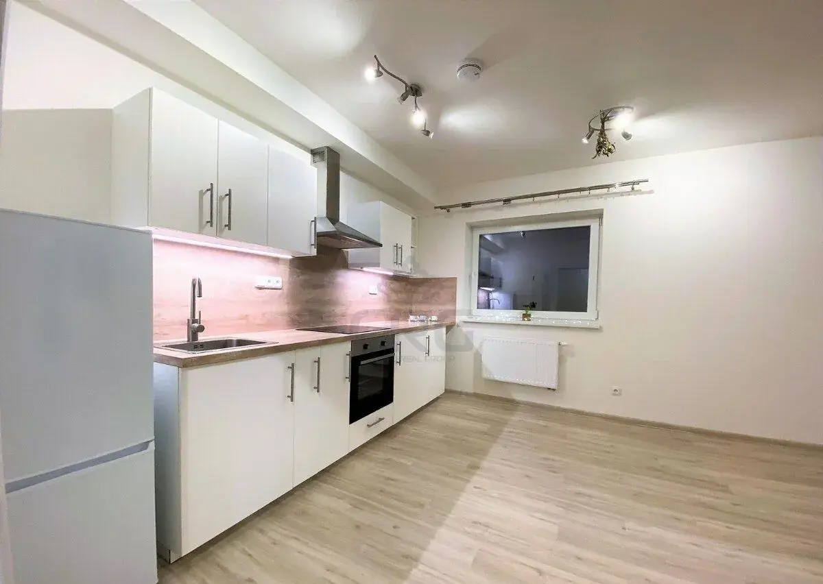 PRONÁJEM BYTU 2+KK V OPAVĚ
