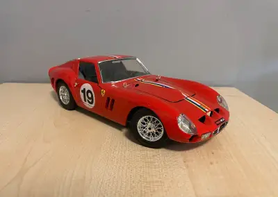 Ferrari 250 gto 1:18 Bburago