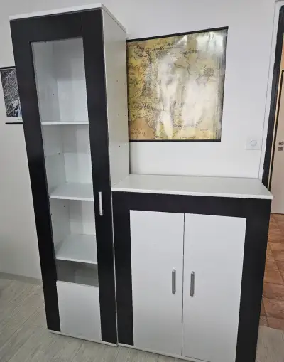 Skříně z TV stěny