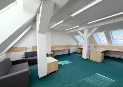 Pronájem kancelářských prostor 65 m² Hlávková