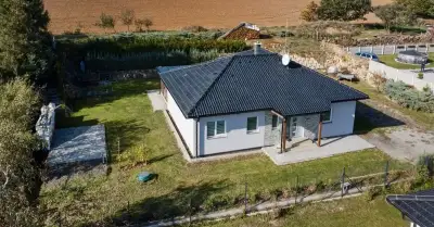 Prodej RD 4+kk se zasklenou terasou, Kbelany