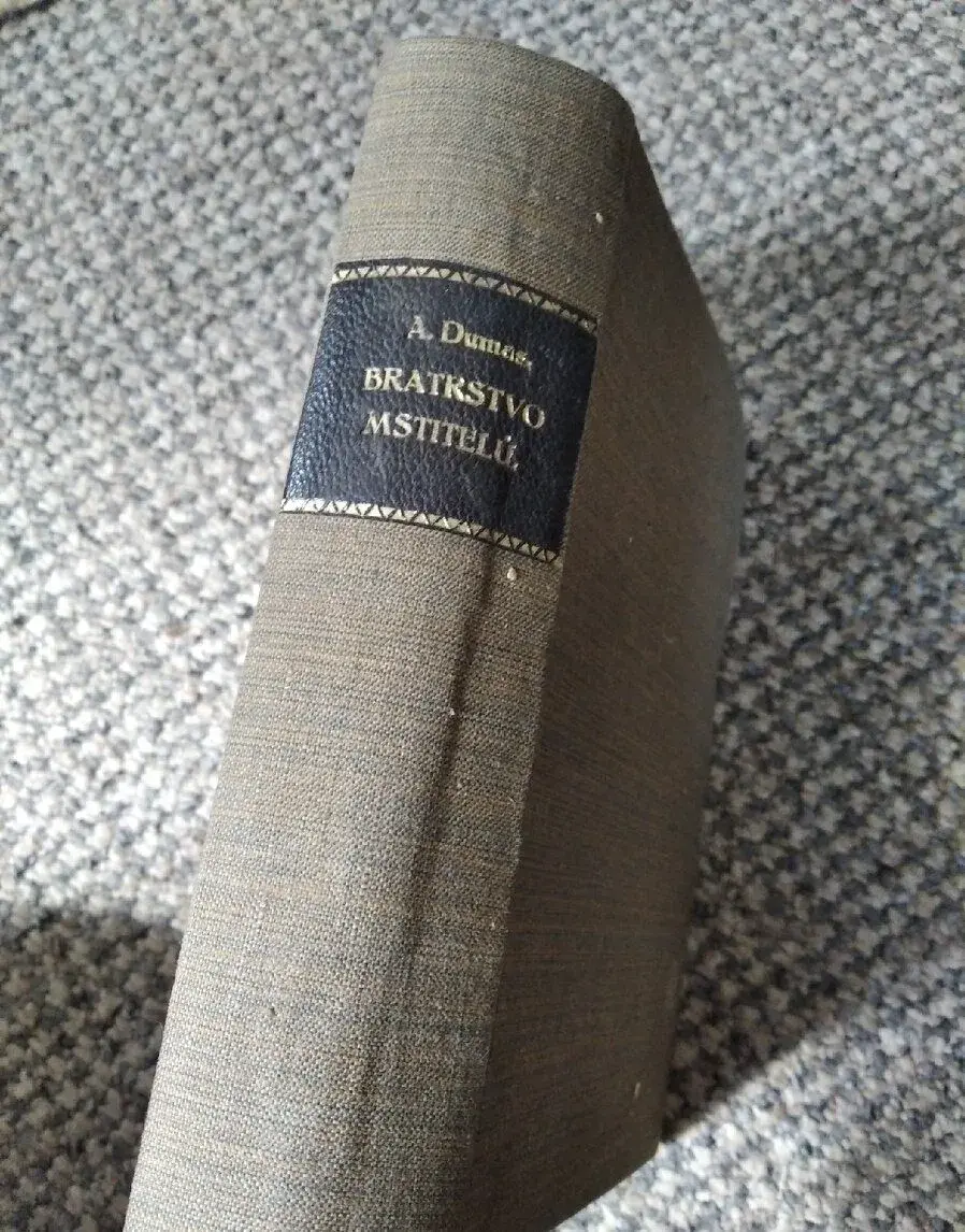 Dumas , Bratrstvo mstitelu