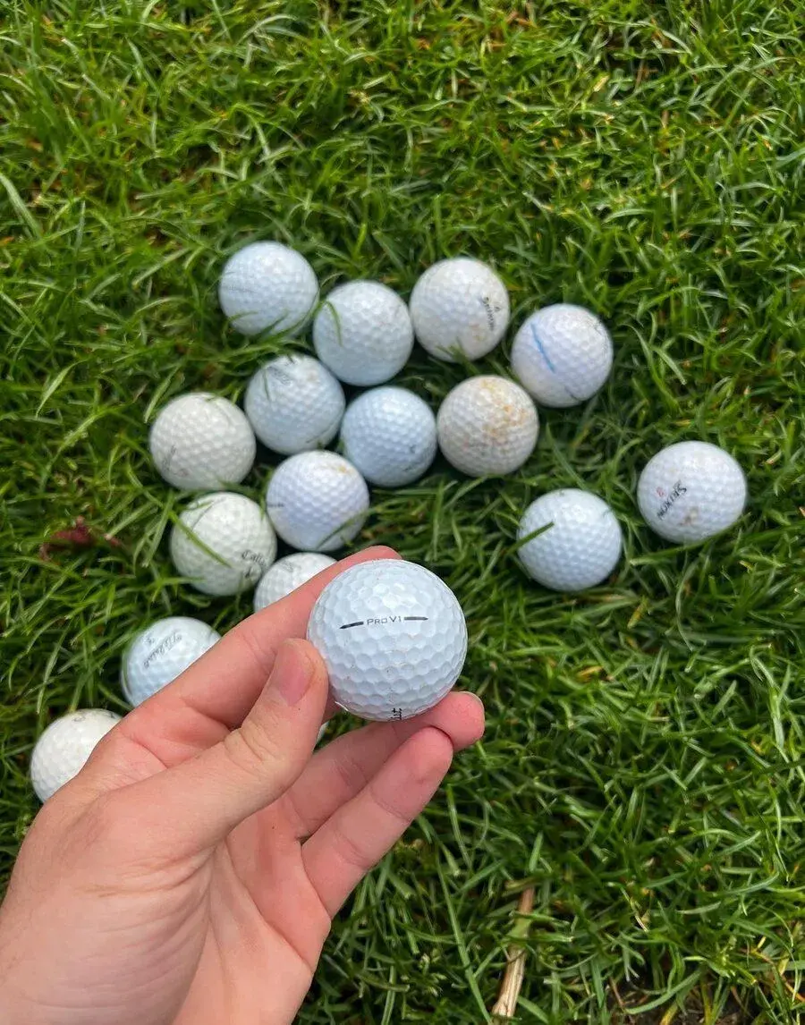 Golfové míčky – mix 134 ks (Prémiové Tour, herní, trénink)
