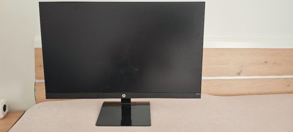 HP 27m – 27" Full HD IPS monitor, bez rámečku, se stojanem