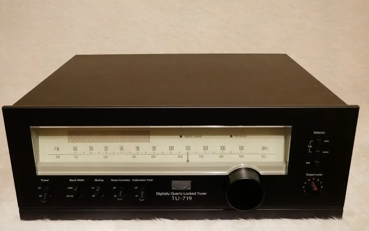 SANSUI TU-719-TOP STAV