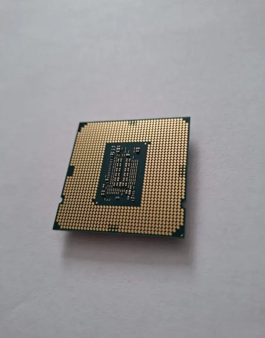 Intel Core i5-10400F – 6 jader
