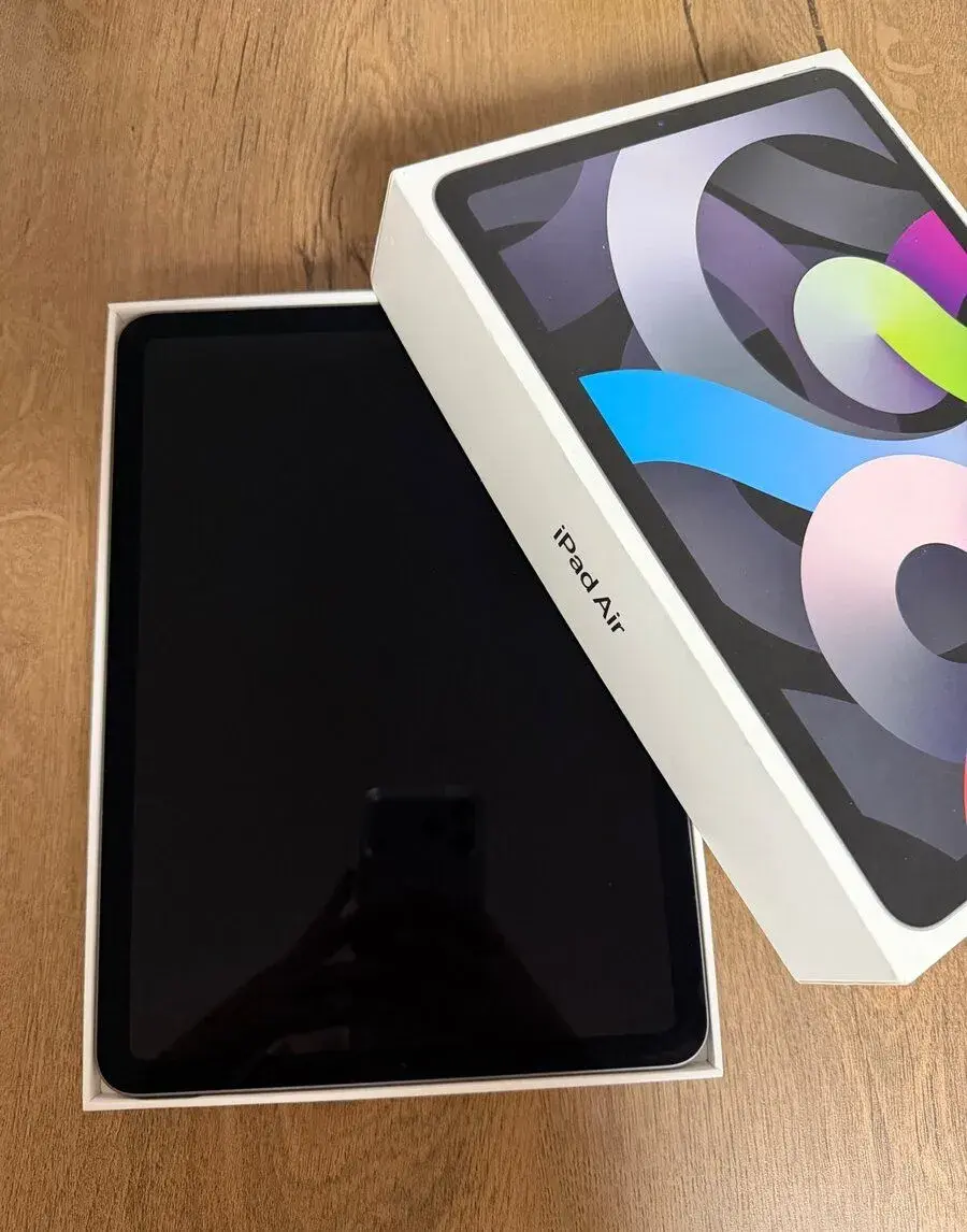 iPad Air (4. generace) 64GB
