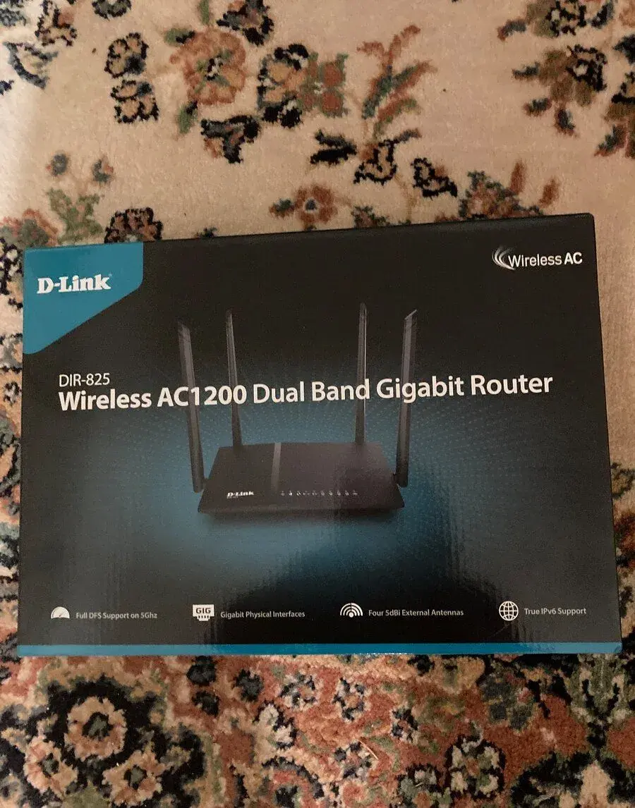 Modem router D Link DIR-825