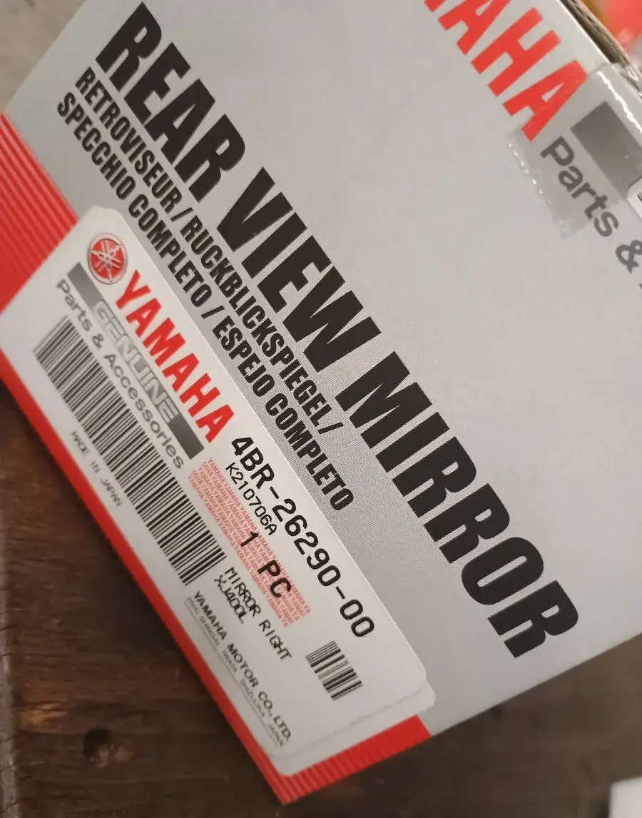 Zrcátko Yamaha