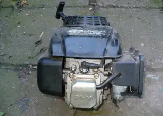 Motor do sekačky