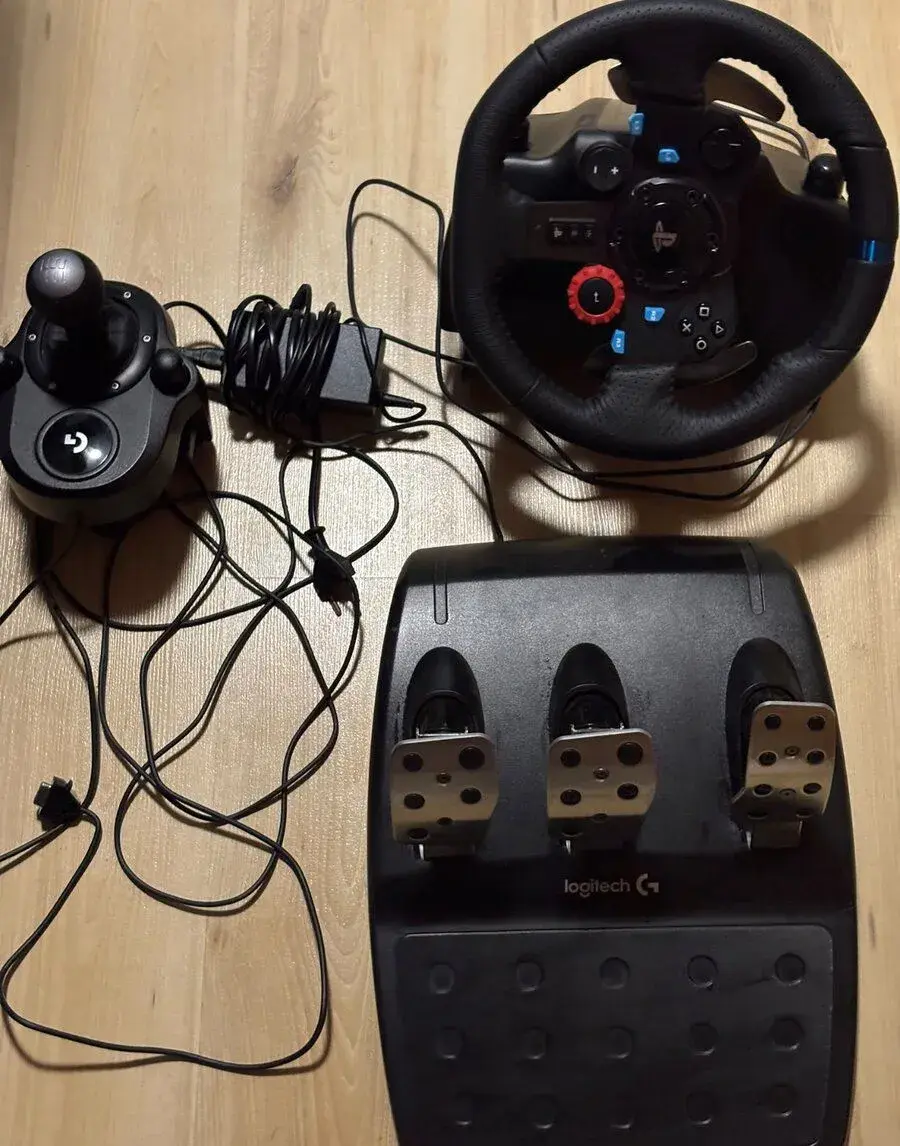 Volant Logitech