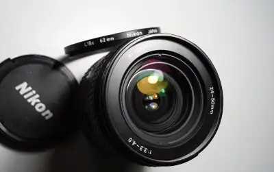 Objektiv Zoom Nikkor AF 24-50 (3.3-4.5)