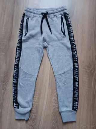 Tepláky H&M vel. 134