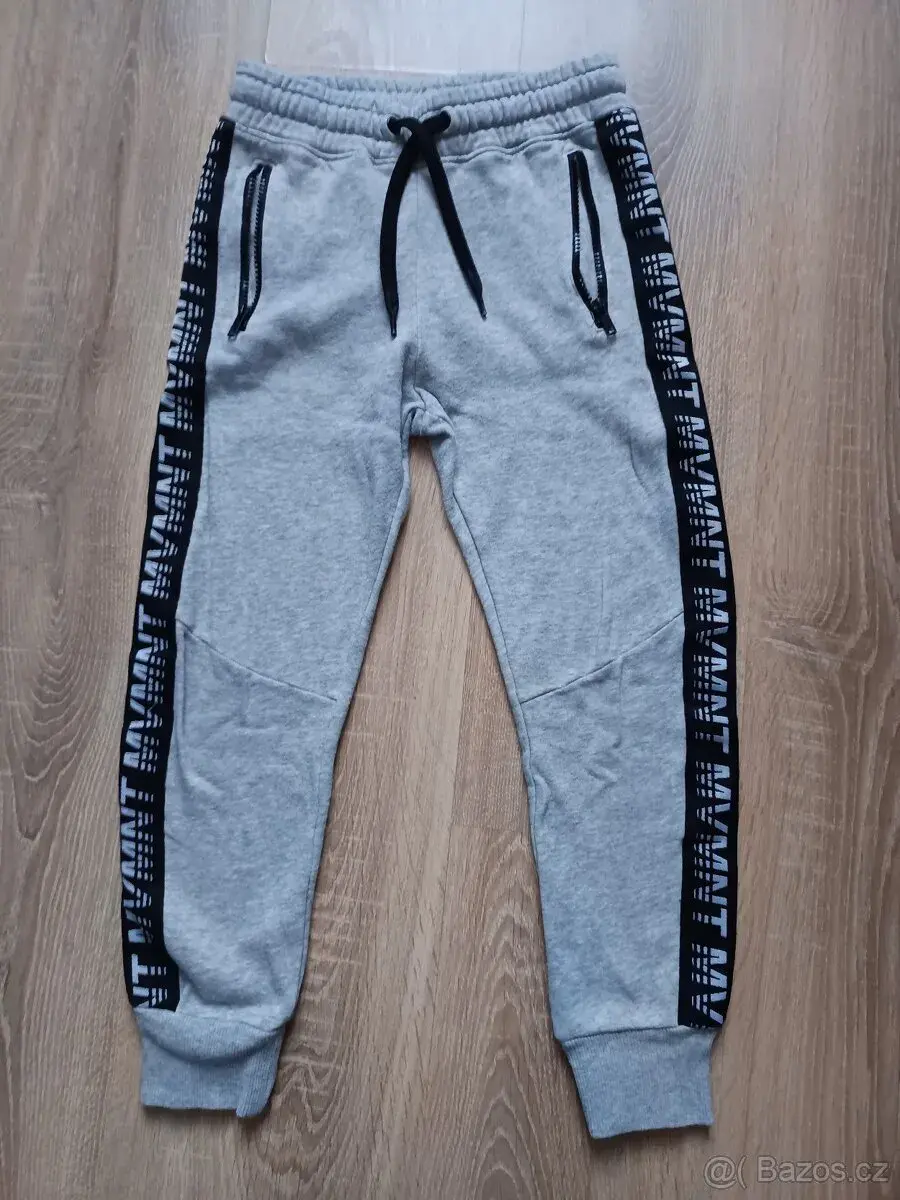 Tepláky H&M vel. 134