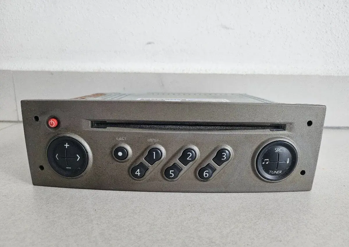 RENAULT CD - MODUS SCENIC II MEGANE II - TUNER LIST - 820030