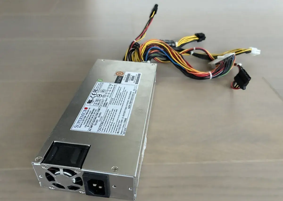 Napájecí zdroj Supermicro PWS-601-1H ( 680W )