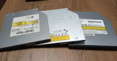 3x DVD mechanika pro notebooky