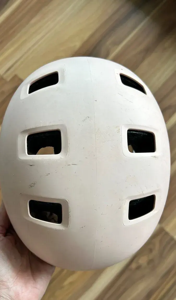 2x dětská přilba Decathlon vel S a vel XS