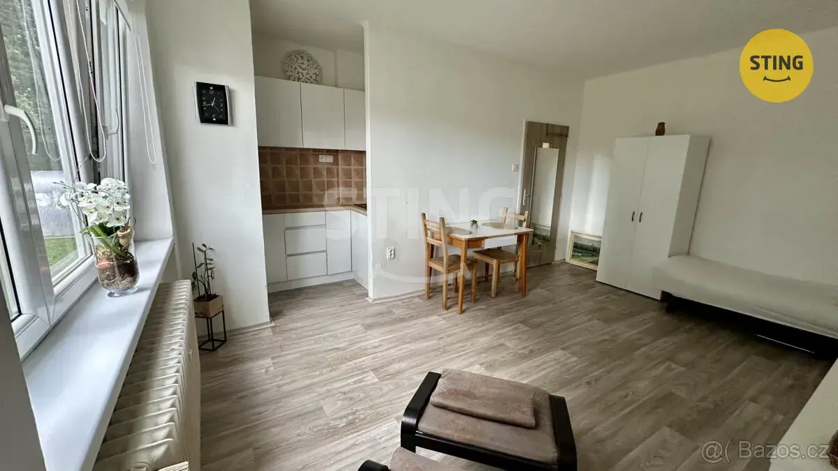 Prodám bezbariérový byt 1+kk po částečné rekonstrukc, 136402