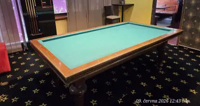 Kulečníkový stůl / Karambol