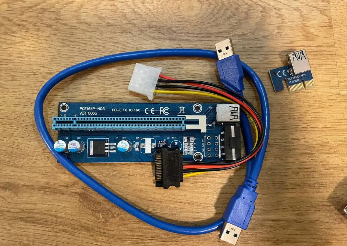 PCI-E riser