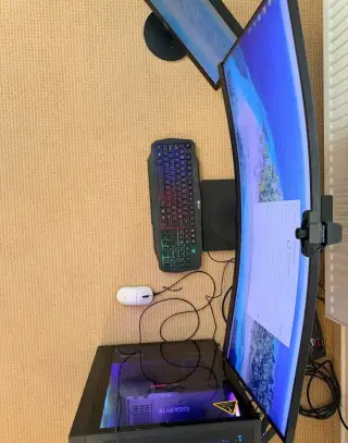 Herní počítač + LCD 34“ a 22“